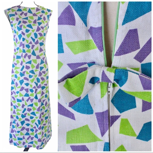 Vintage Dresses & Skirts - Vintage Graphic Print Long Keyhole Back Dress Cute